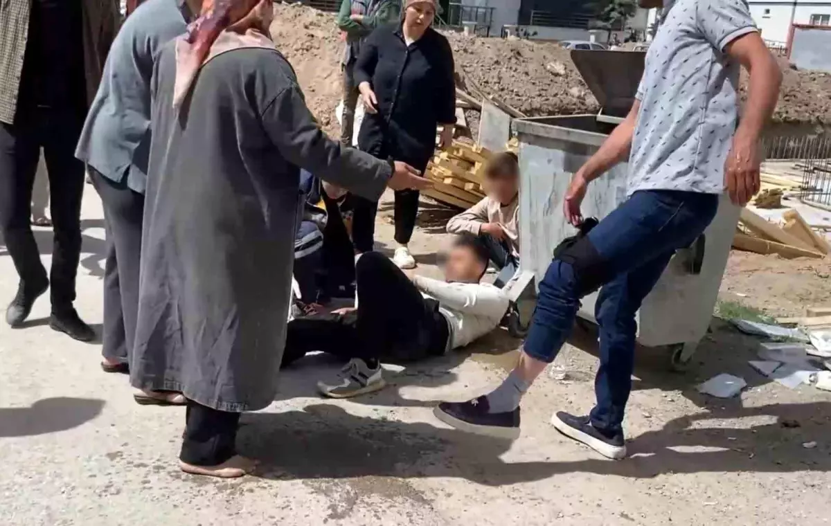 Aksaray'da Trafik Kazası Sonrası Silahlı Kavga: 8 Yaralı