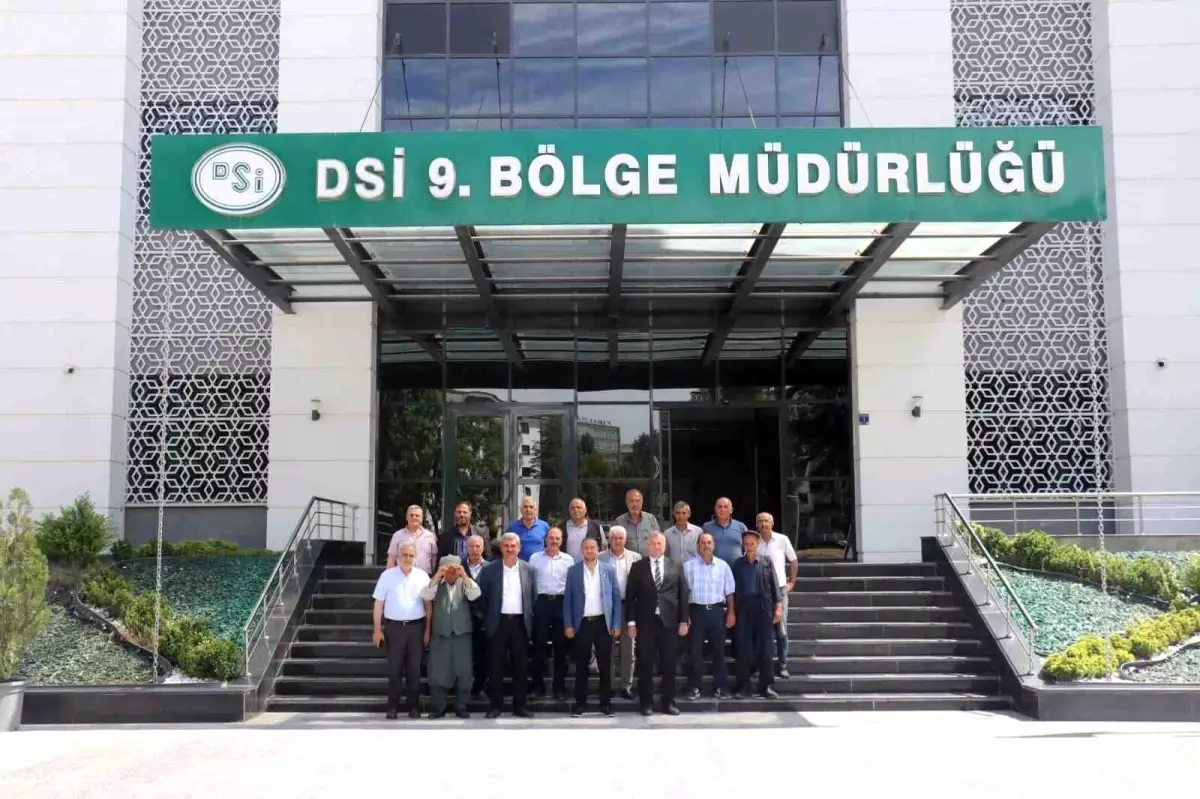 Battalgazi Muhtarları Sulama Sorunlarını Çözmek İçin DSİ'yi Ziyaret Etti