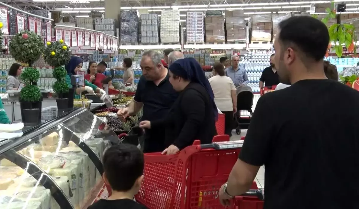 Bayram Öncesi Zincir Marketlerde Yüzde 40 İndirim