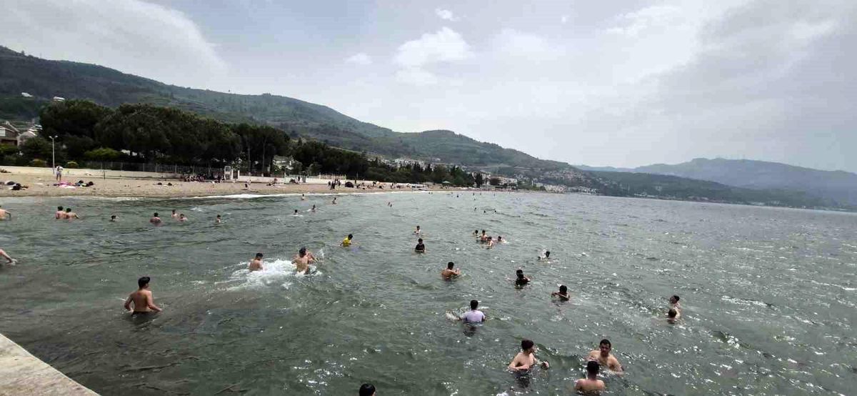 Bursa'da Hava Sıcaklığı 35 Dereceyi Geçti, Piknik ve Deniz Sezonu Açıldı