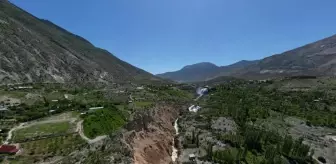 Erzurum'dan korkutan heyelan! Zemin 12 metre yer değiştirdi