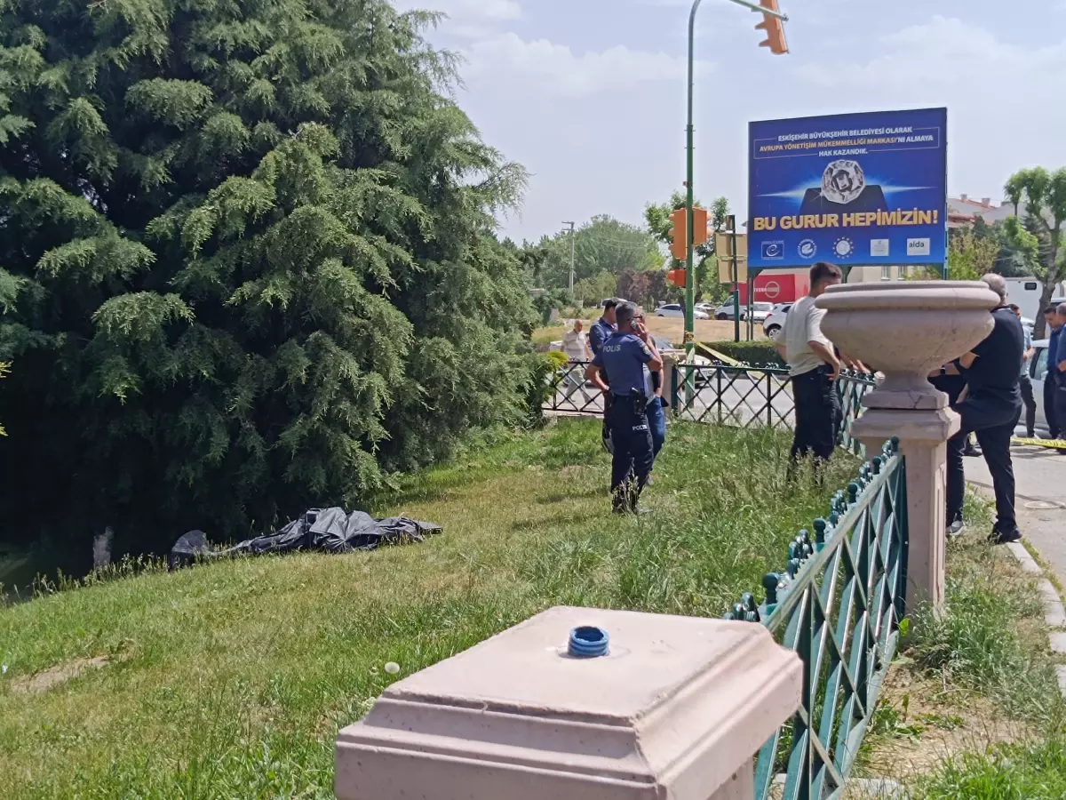 Eskişehir'de Porsuk Çayı'nda erkek cesedi bulundu