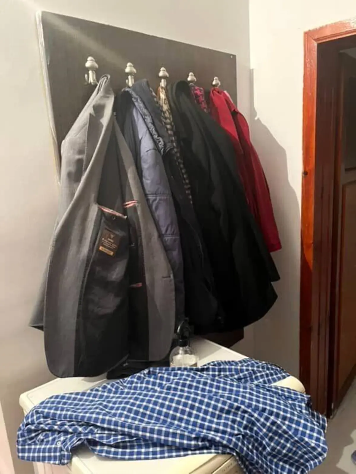 Akyurt'ta Hırsızlık Olayı: Ev Sahibinin Önünde Değerli Eşyalar Çalındı