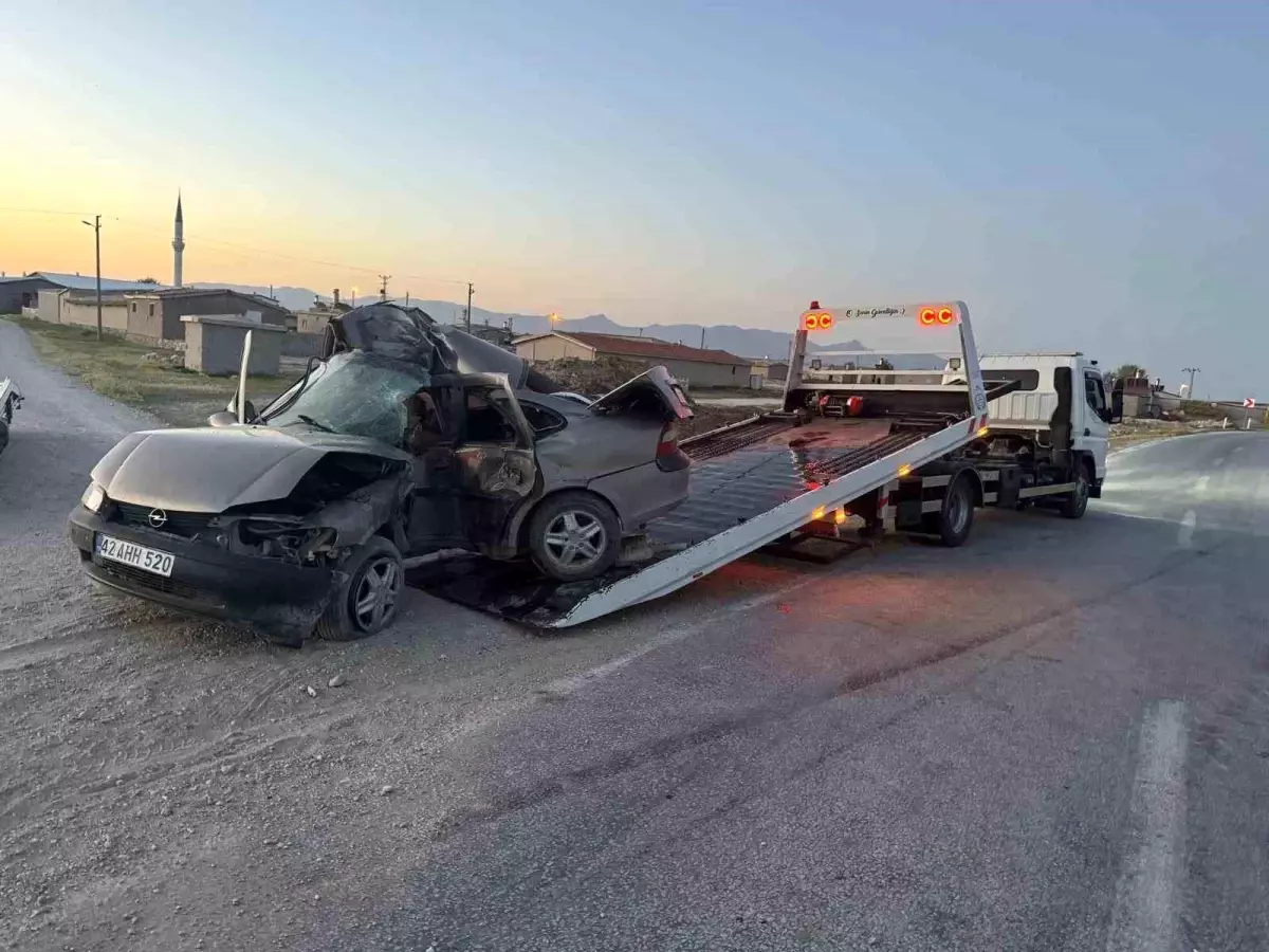 Karapınar'da Otomobil Direğe Çarptı: Sürücü Hayatını Kaybetti