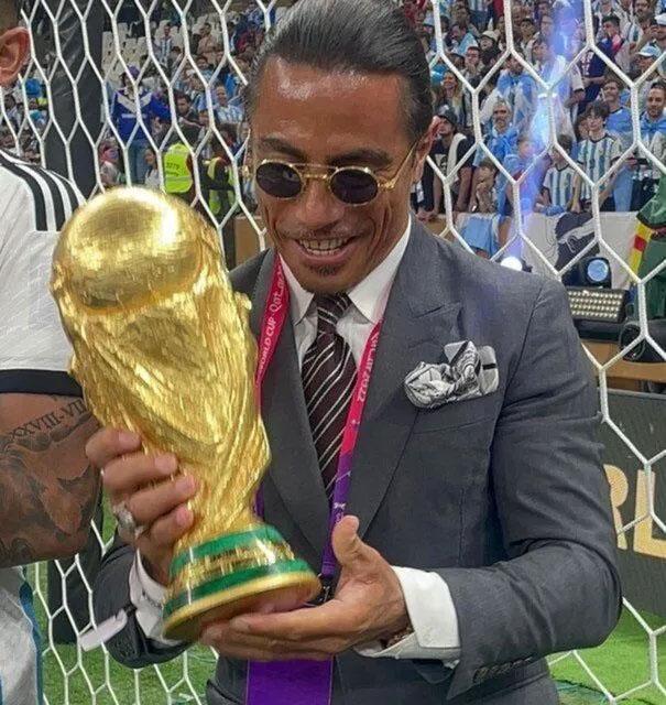 Nusret, once again at Fenerbahçe's trophy ceremony