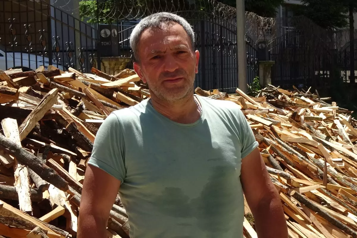 Odun kırarak ayda 80 bin lira kazanıyor