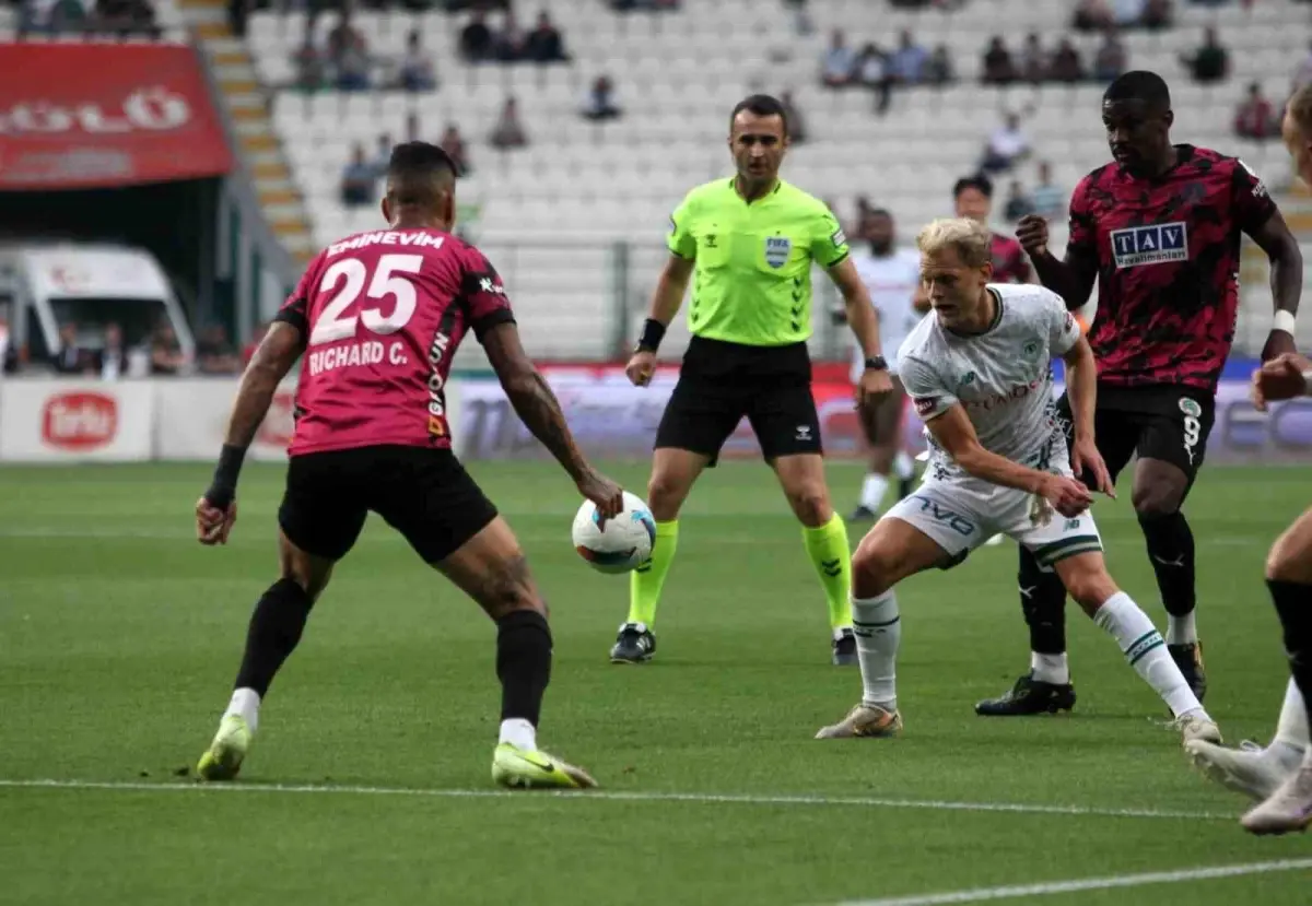 Alanyaspor, Konyaspor'u 2-0 Geride Bıraktı