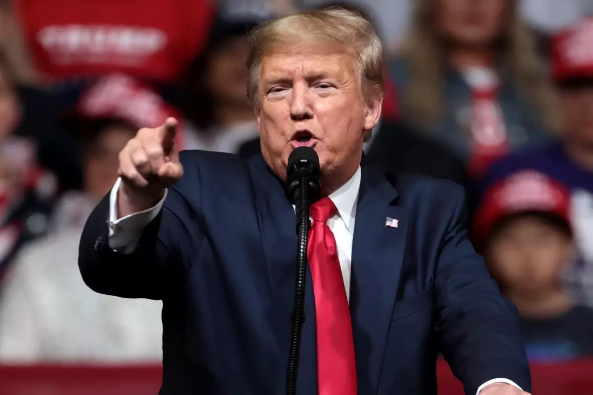 Trump: Dünyanın en güçlü ordusunu inşa ettim