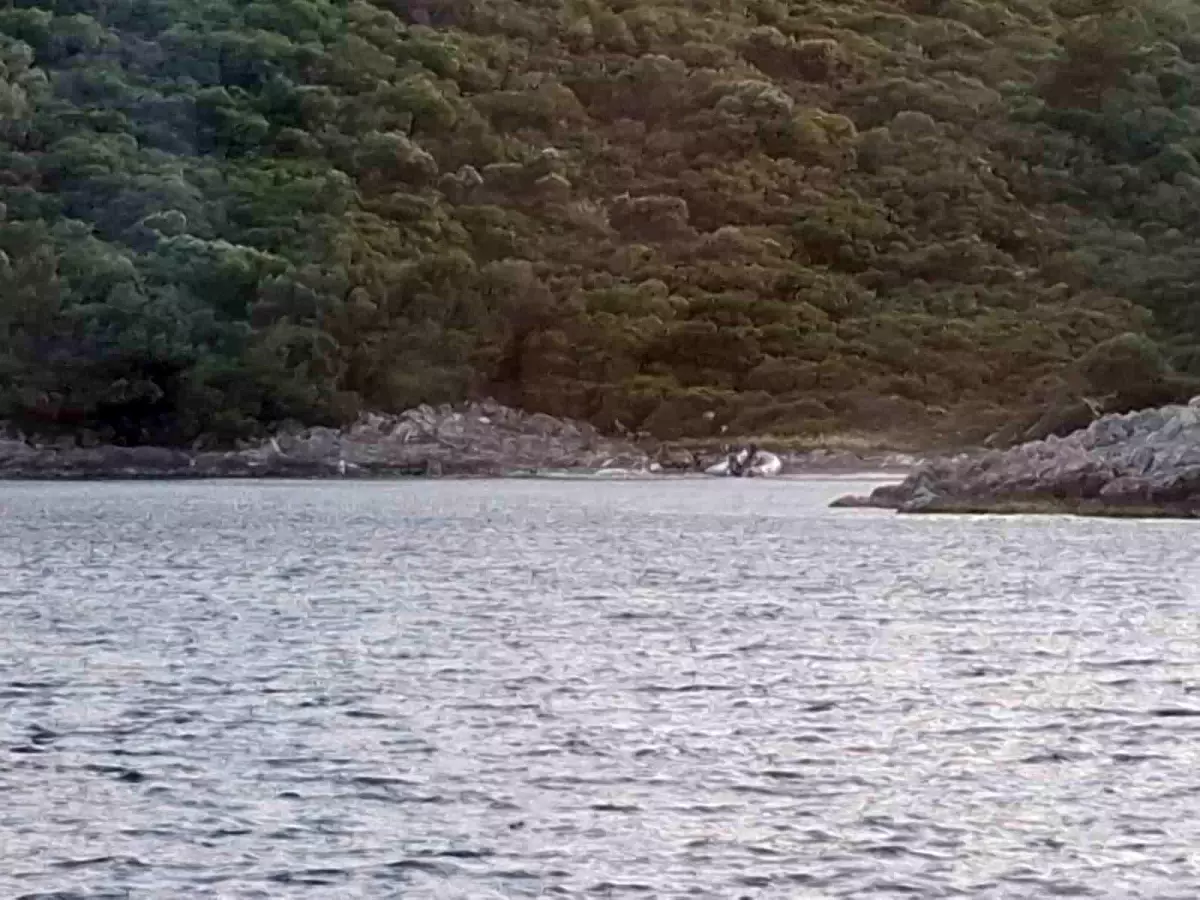 Kuşadası'nda Yasak Bölgeye Giriş Yapan Üç Kişi Yakalandı