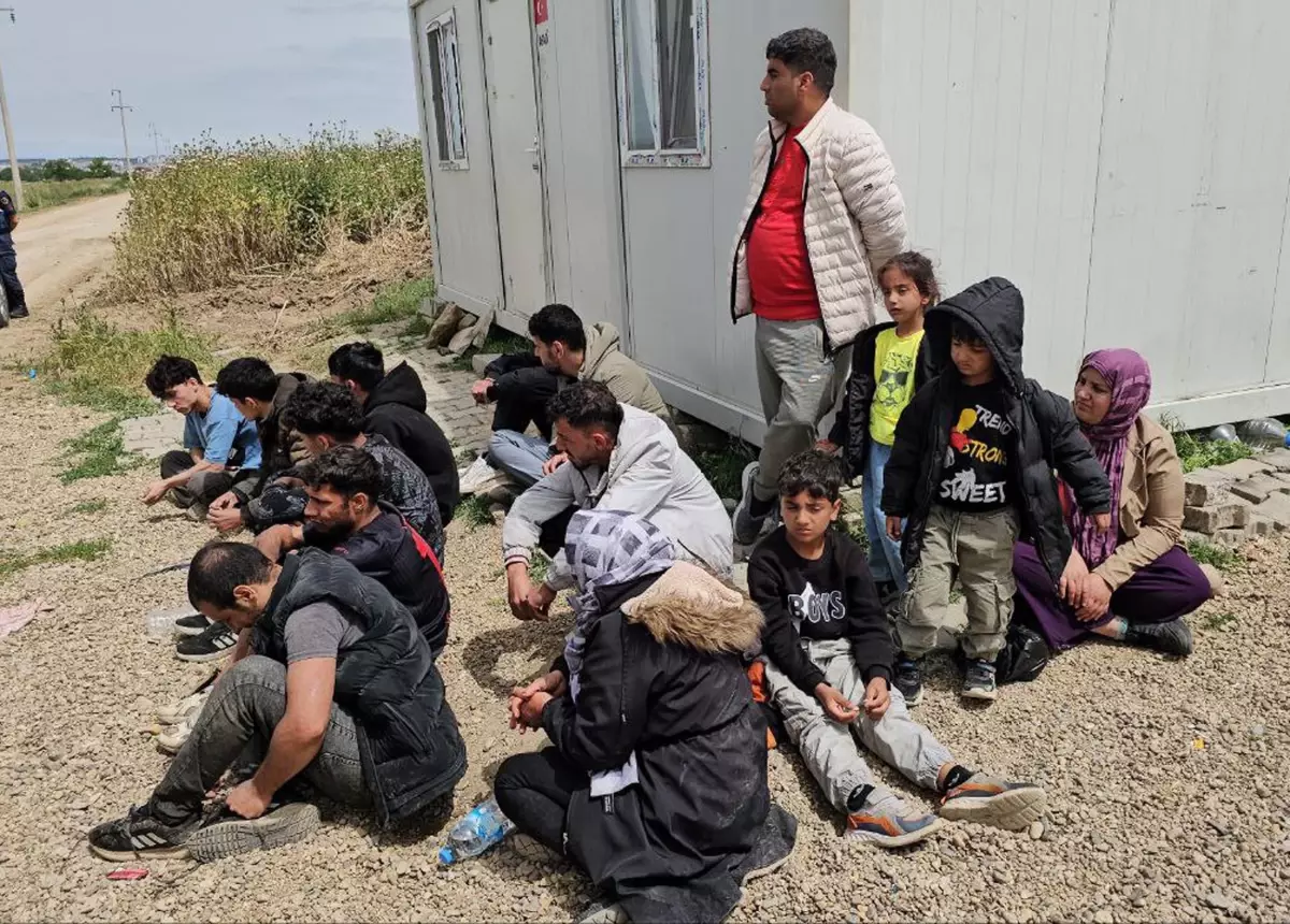 Yunanistan, 18 Kaçak Göçmeni Türkiye'ye İtti