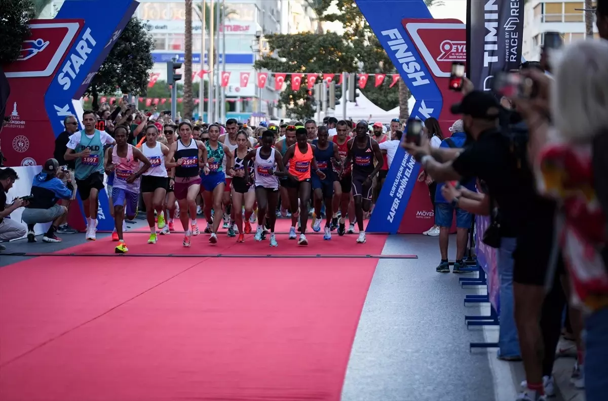 Uluslararası 9 Eylül İzmir Yarı Maratonu'nda Kenyalı Atletler Zirveye Çıktı