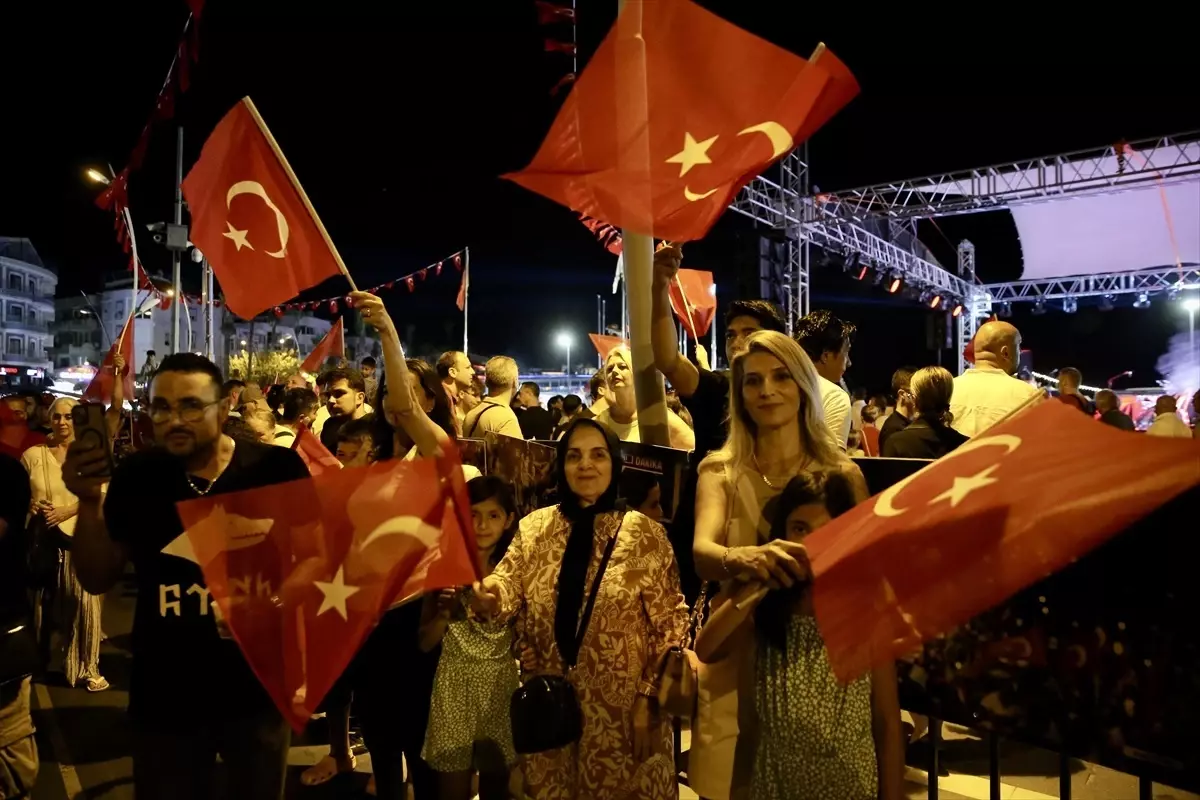 15 Temmuz şehitleri Marmaris'te anıldı
