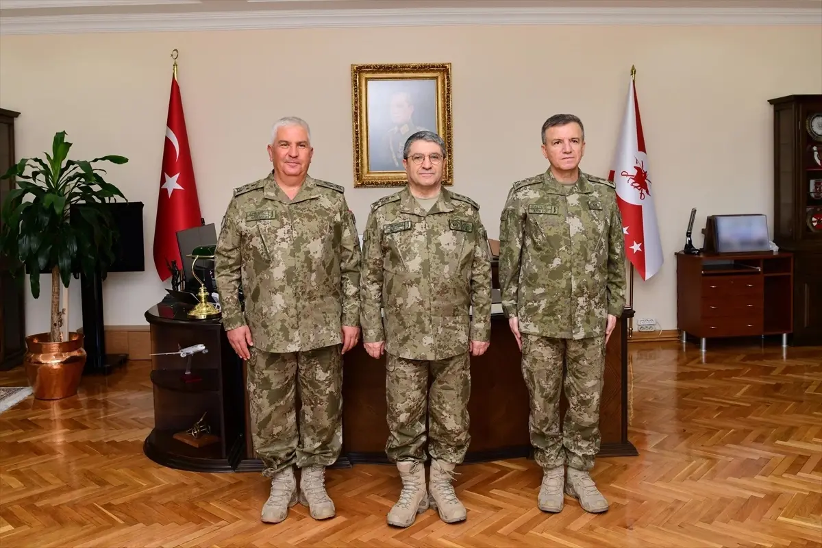 Ordu Komutanlıkları Devir Teslim Törenleri Gerçekleşti