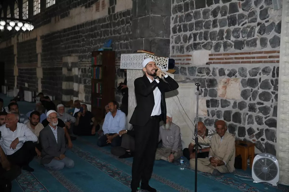 Diyanet'ten Ezanı Güzel Okuma Yarışması Bölge Finali Diyarbakır'da Gerçekleşti