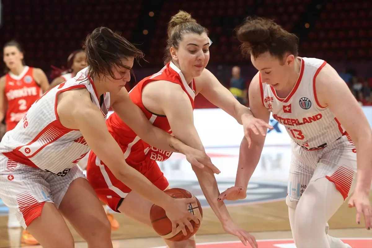 A Milli Kadın Basketbol Takımı, İsviçre'yi 91-67 ile Geçti