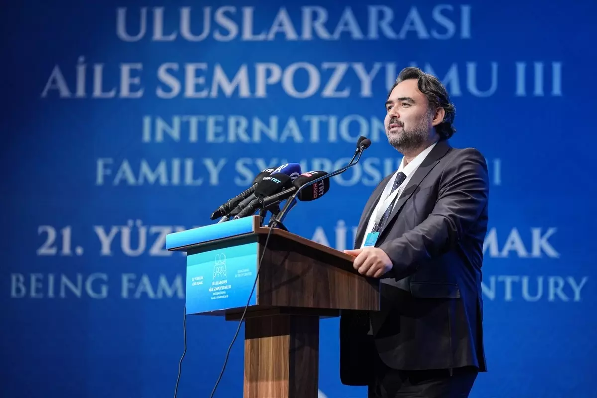 '3. Uluslararası Aile Sempozyumu' Demokrasi ve Özgürlükler Adası'nda başladı