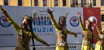 '3. Uluslararası Trabzon Horon ve Müzik Festivali' sürüyor