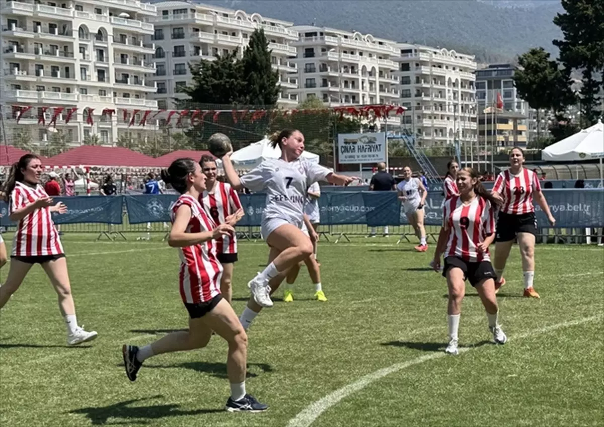 Ramazan Demirci Açık Alan Turnuvası'nın 30'uncusu Alanya'da Devam Ediyor