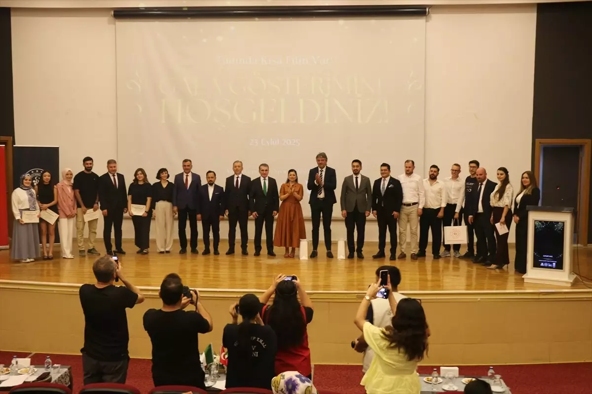 Adana Altın Koza Film Festivali'nde 'Ustalara Saygı' Söyleşisi