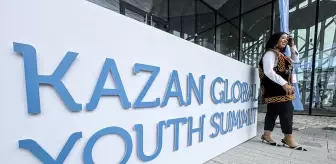4. Kazan Küresel Gençlik Zirvesinde yeni medya ve yapay zekanın eğitime etkisine dair oturum