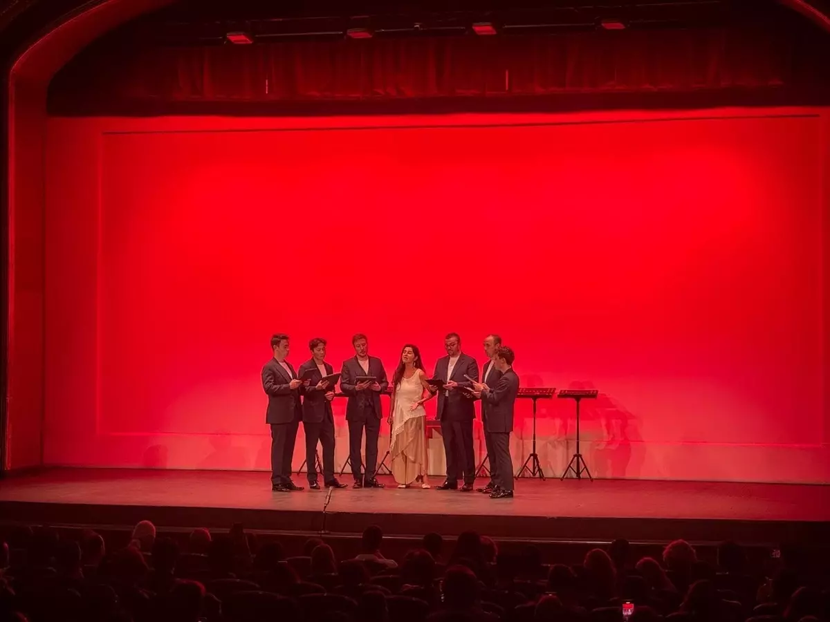 The King's Singers İstanbul'da Müziğe Doyurdu