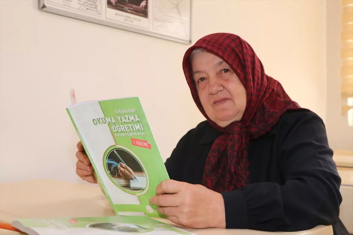 68 Yaşındaki Refika Yılmaz, Eğitim Hayalini Gerçekleştiriyor