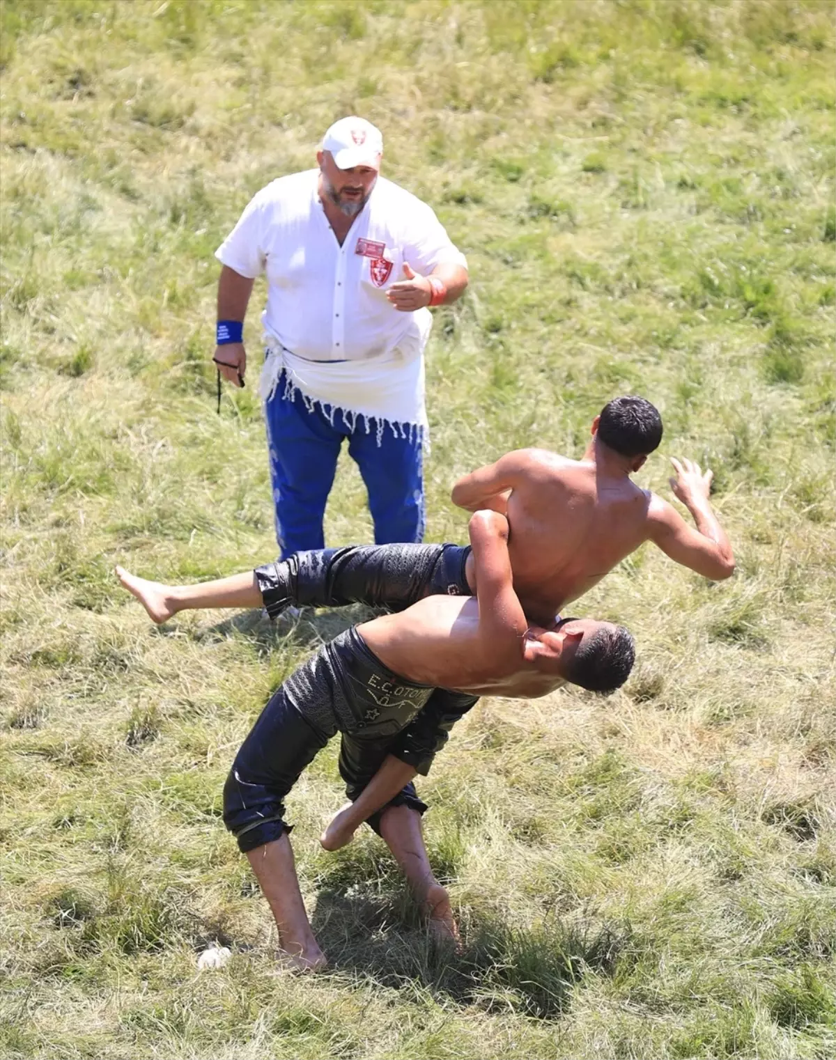Kırkpınar Yağlı Güreşleri'nde 8 Pehlivan Tur Atladı