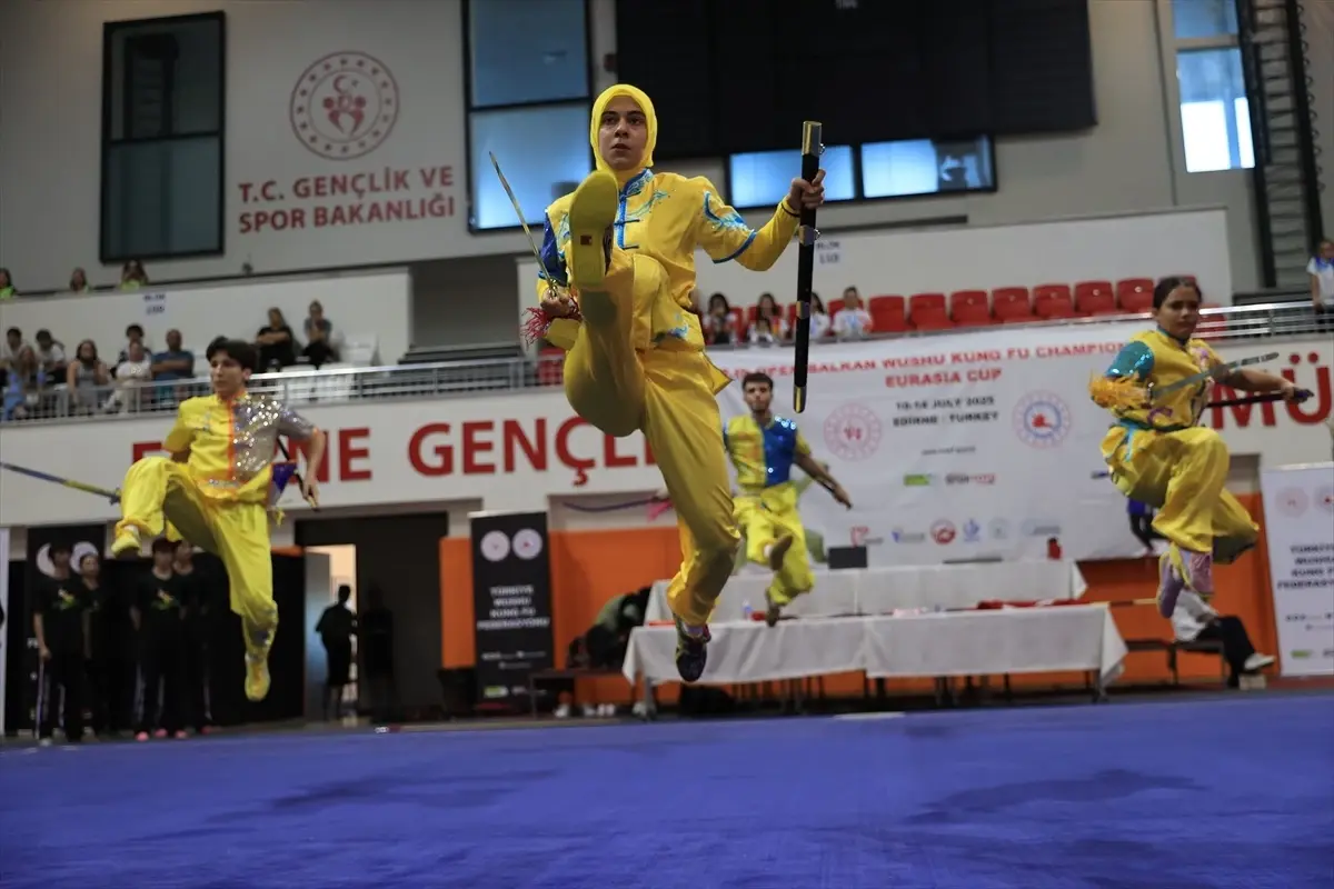 8. Açık Balkan Wushu Kung Fu Şampiyonası'nın açılış seremonisi yapıldı