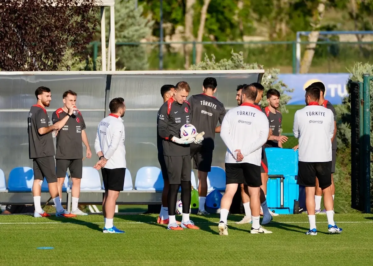 A Milli Futbol Takımı Gürcistan Maçı Hazırlıklarına Başladı