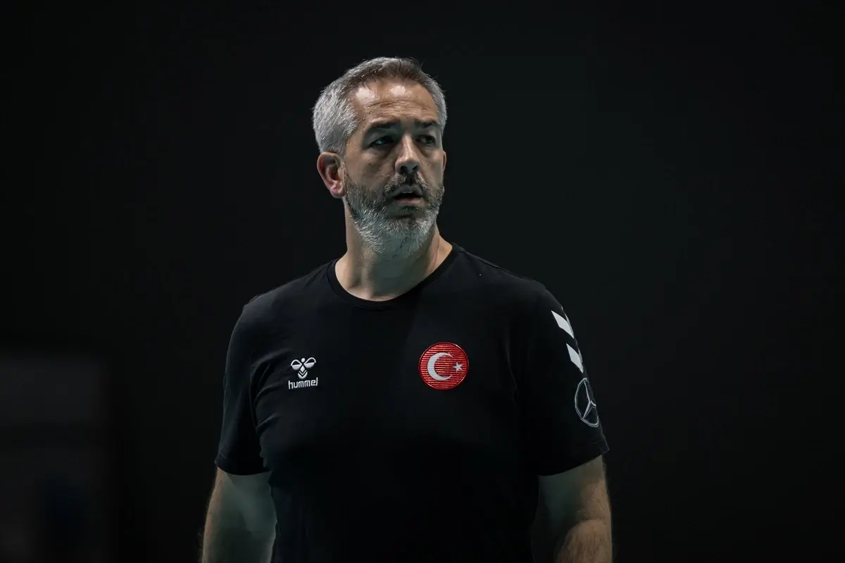 A Milli Kadın Hentbol Takımı Başantrenörü Montes, başarı için zaman istedi