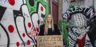 ABD'li aktivist Kadıköy'deki bireysel eylemle Gazze'nin sesi olmak istiyor