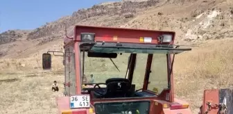 Sarıkamış'ta Traktörden Düşen Çocuk Hayatını Kaybetti