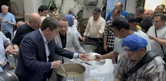 Adalet Bakanı Yılmaz Tunç Hollanda'da Cuma Namazı Kıldı ve Aşure Dağıttı