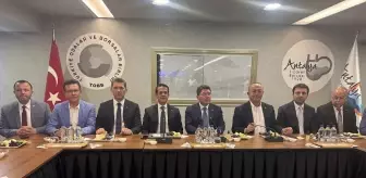 Adalet Bakanı Tunç, Antalya'da Ticaret Borsası Ziyareti Gerçekleştirdi