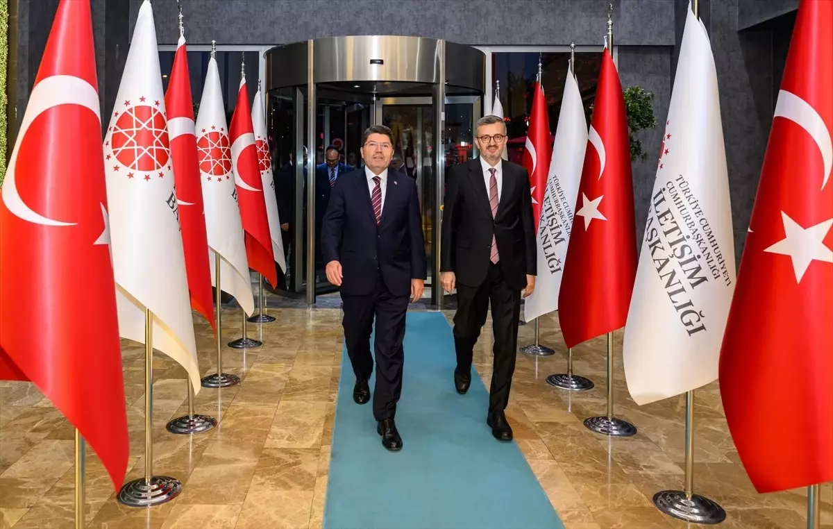 Adalet Bakanı Yılmaz Tunç ve İletişim Başkanı Duran’dan Dijitalleşme Üzerine Görüşme