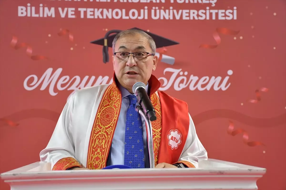 ATÜ Mezuniyet Töreni: 497 Öğrenci Diploma Aldı