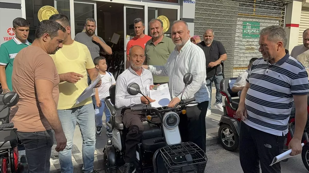 Adana'da Engelli Vatandaşlara Akülü Araç Desteği