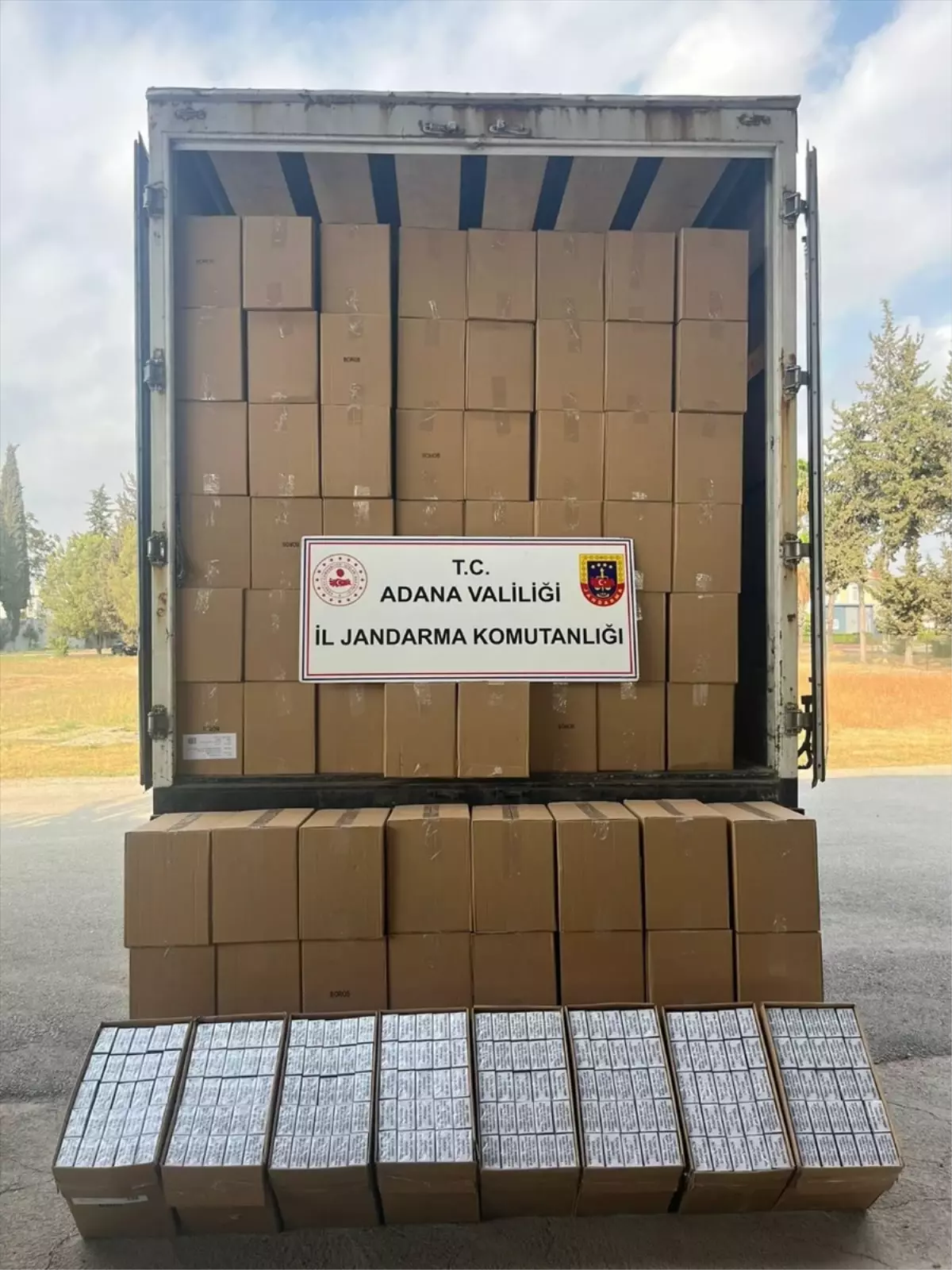 Adana'da 4.6 Milyon Kaçak Makaron Ele Geçirildi