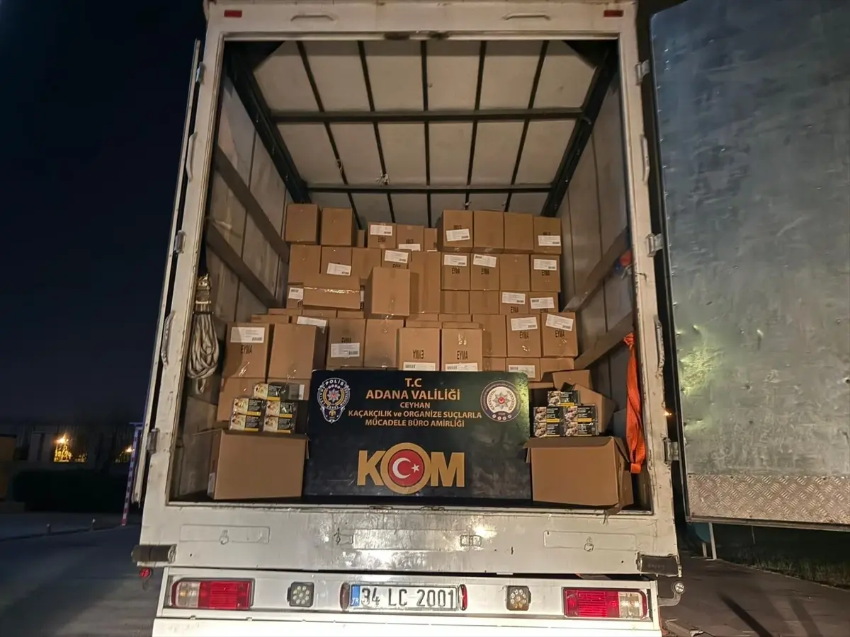 Adana'da 7 Milyon Makaron Ele Geçirildi