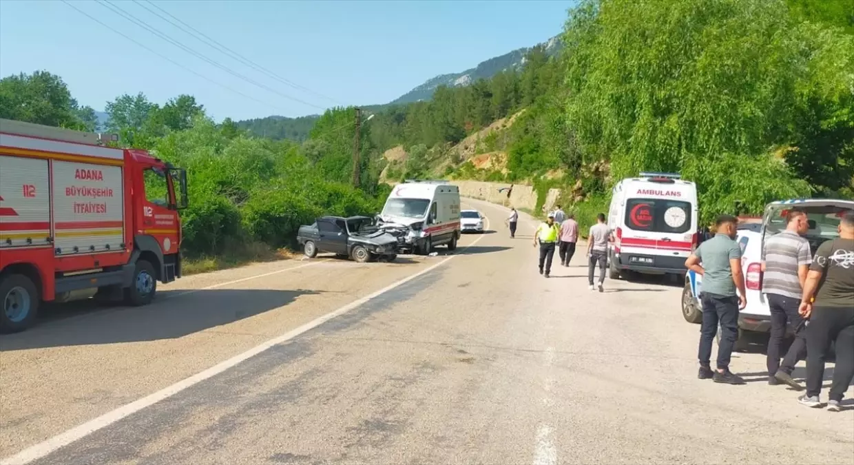 Adana'da Ambulansla Çarpışan Otomobilde Bir Kişi Hayatını Kaybetti