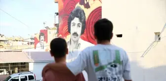Adana'da Arabesk İkonları Duvarlarda Hayat Buldu