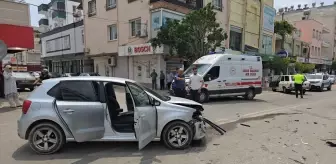 Adana'da Otomobil Çarpışması: 1 Yaralı