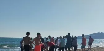 Ceyhan'da Boğulma Tehlikesi Geçiren Kişi Hastaneye Kaldırıldı