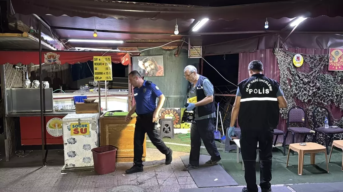 Adana'da Çay Ocağına Silahlı Saldırı: 2 Yaralı