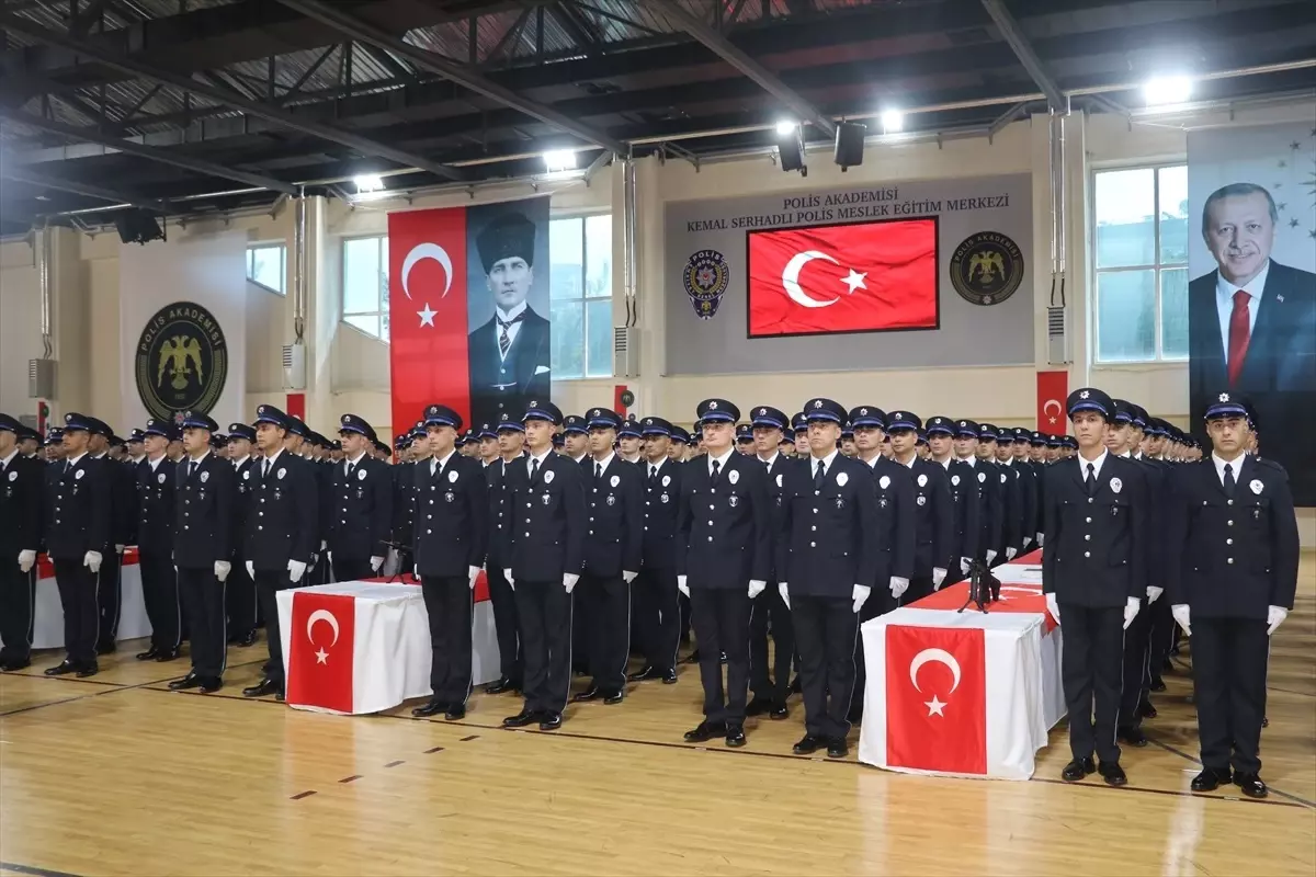 Adana'da 323 Polis Adayı Yemin Etti