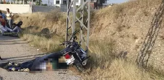 Adana'da Motosiklet Kazası: 17 Yaşındaki Sürücü Hayatını Kaybetti