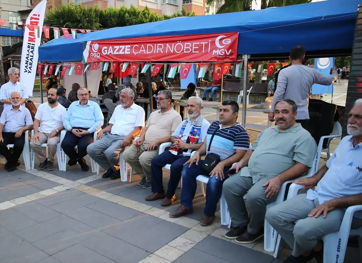 AGD Adana Şubesi'nden Gazze İçin Nöbet