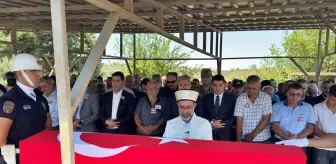 Görev Başında Beyin Kanaması Geçiren Polis Memuru Son Yolculuğuna Uğurlandı