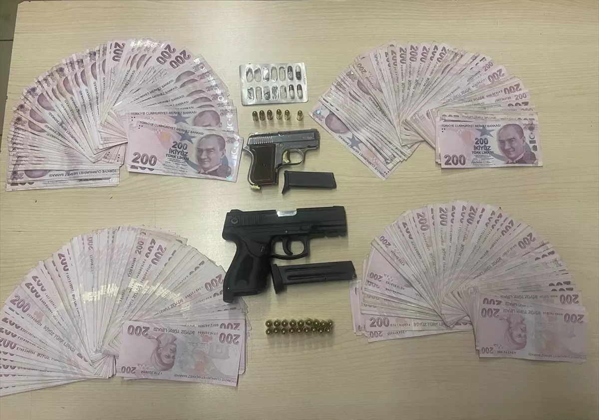 Adana'da Sahte Polisle Dolandırıcılık: 900 Bin Lira Değerinde Altın ve Dolar Alındı