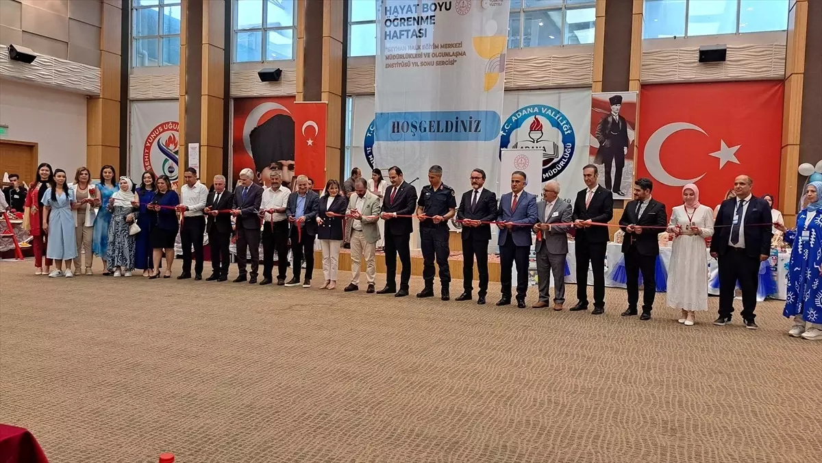 Adana'da 'Hayat Boyu Öğrenme Şenliği' düzenledi